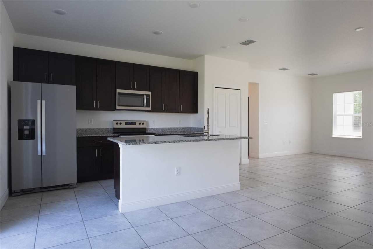 422 Marion Oaks Crse - Photo 3 of 21