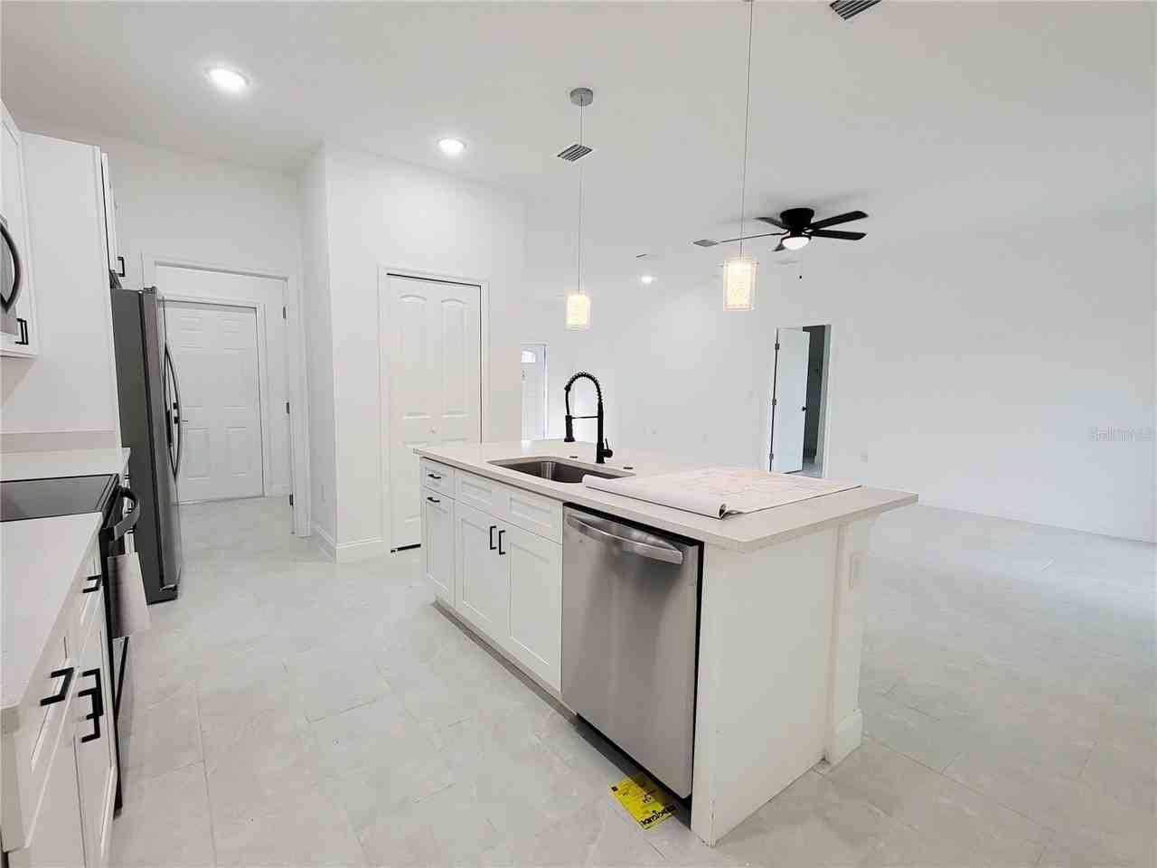 415 Tonklin Rd Sw - Photo 4 of 8