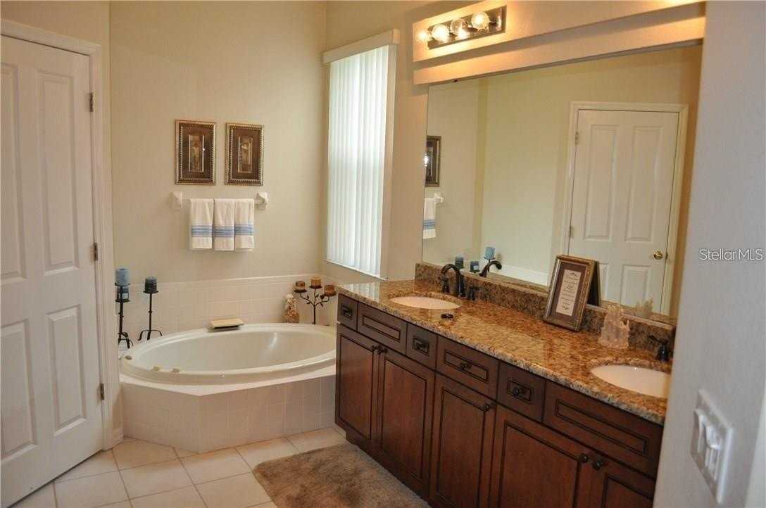 4987 Kernwood Ct - Photo 7 of 8