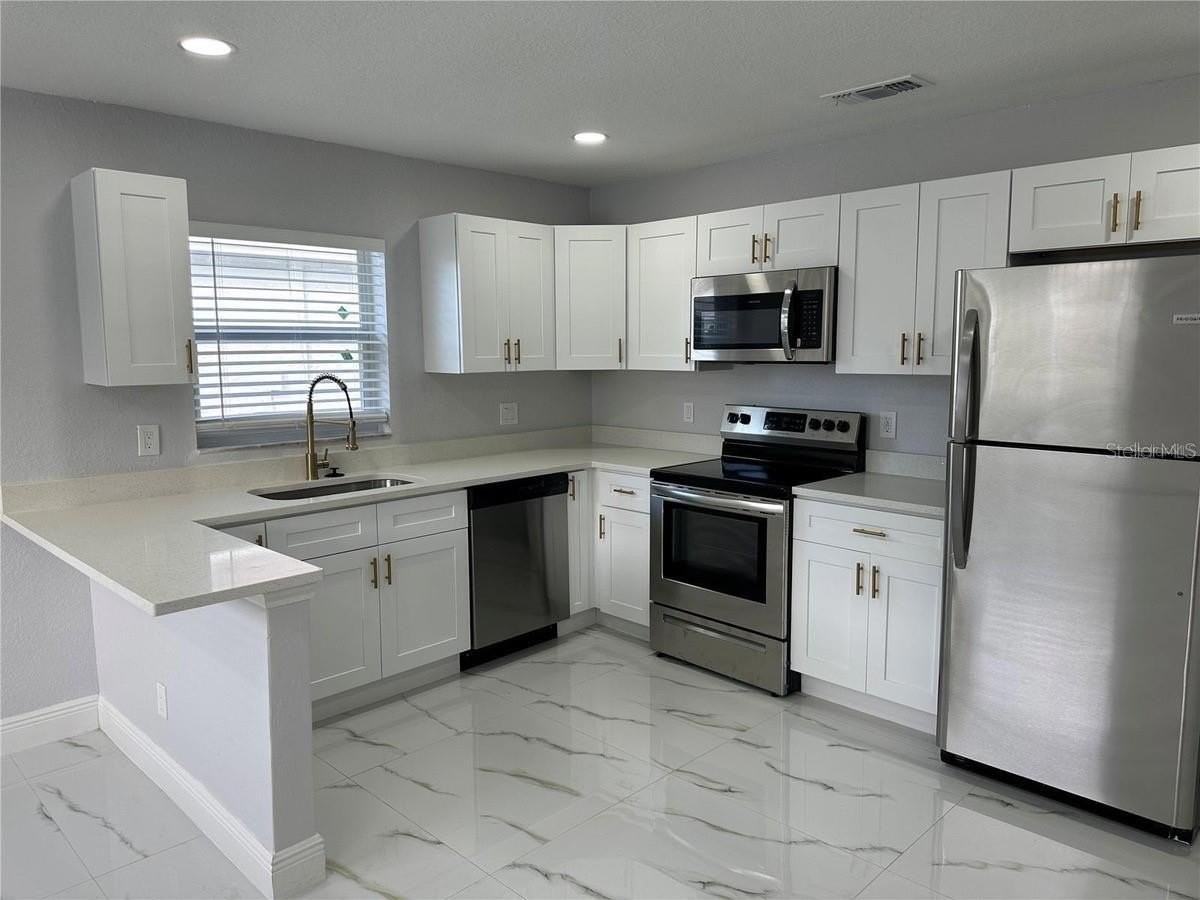 7813 Lakeshore Dr #A - Photo 3 of 10