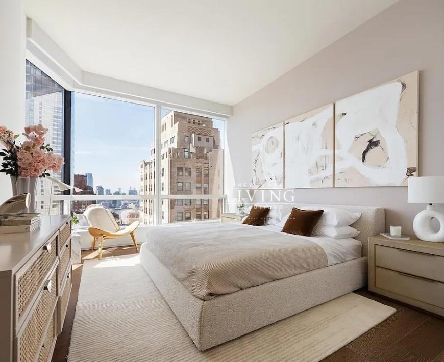 77 Greenwich St - Photo 2 of 10