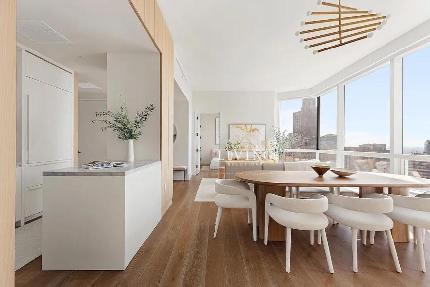 77 Greenwich St - Photo 7 of 10