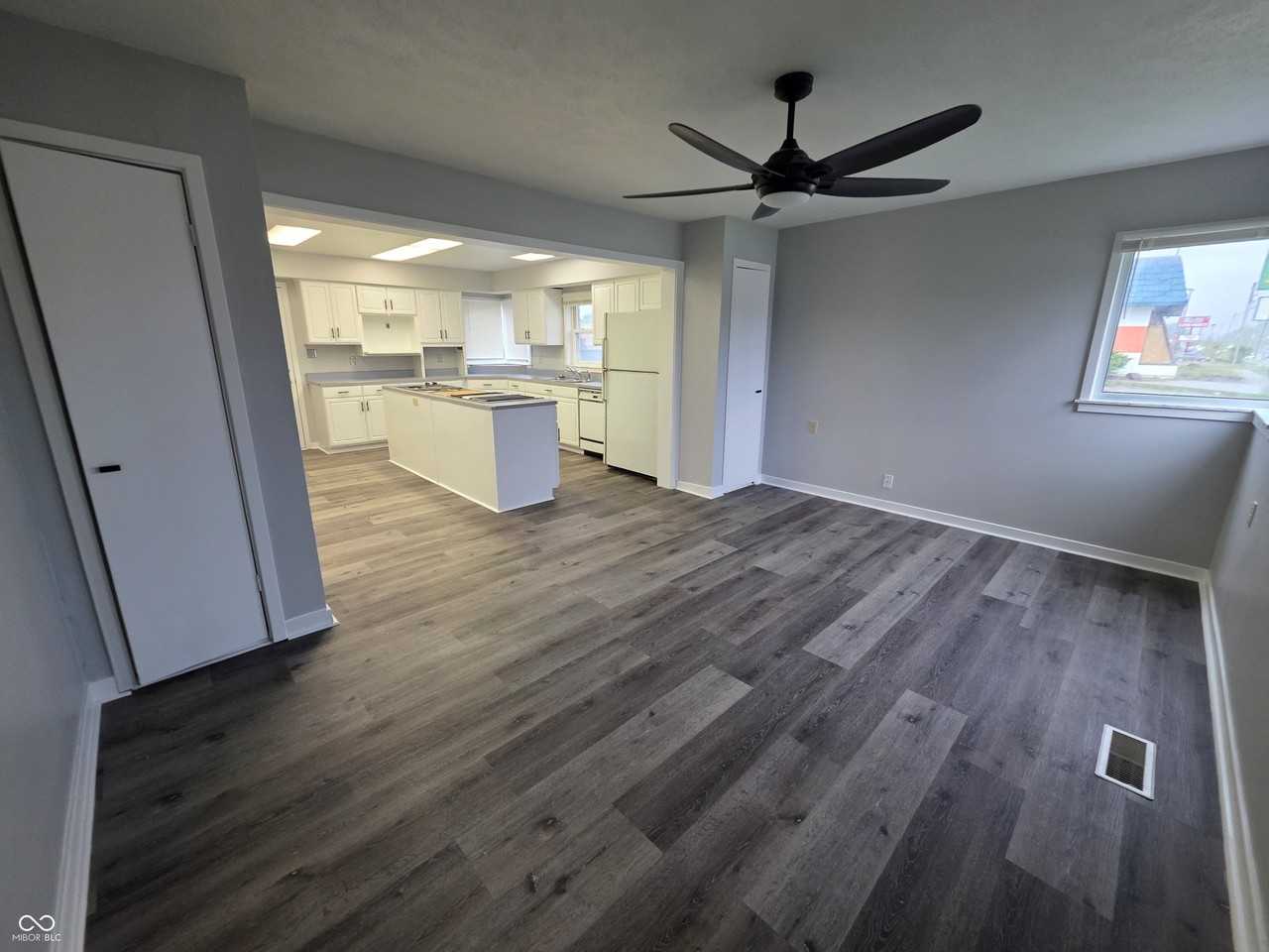 3803 Biscayne Rd - Photo 7 of 31