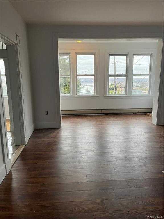 157 Hudson Ter - Photo 4 of 21