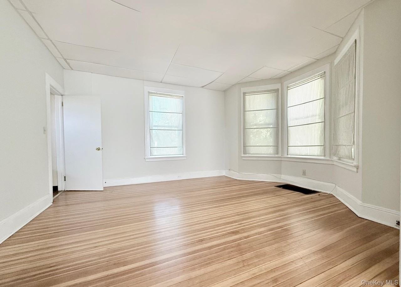 505 Prospect Ave - Photo 6 of 31