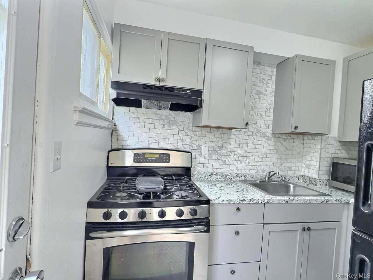 46 N Gilmore Blvd - Photo 2 of 17