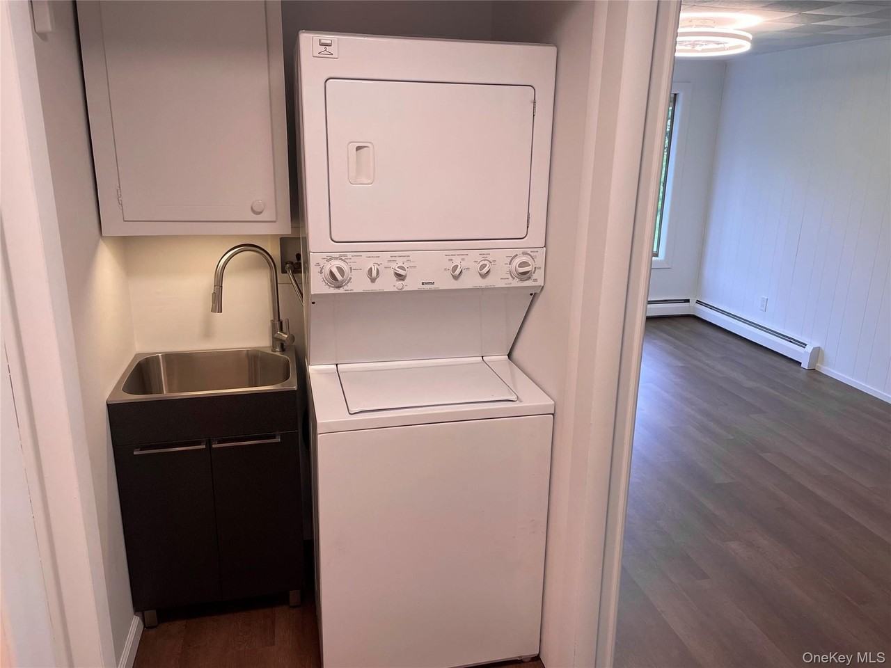 34 Little Neck Rd - Photo 3 of 16