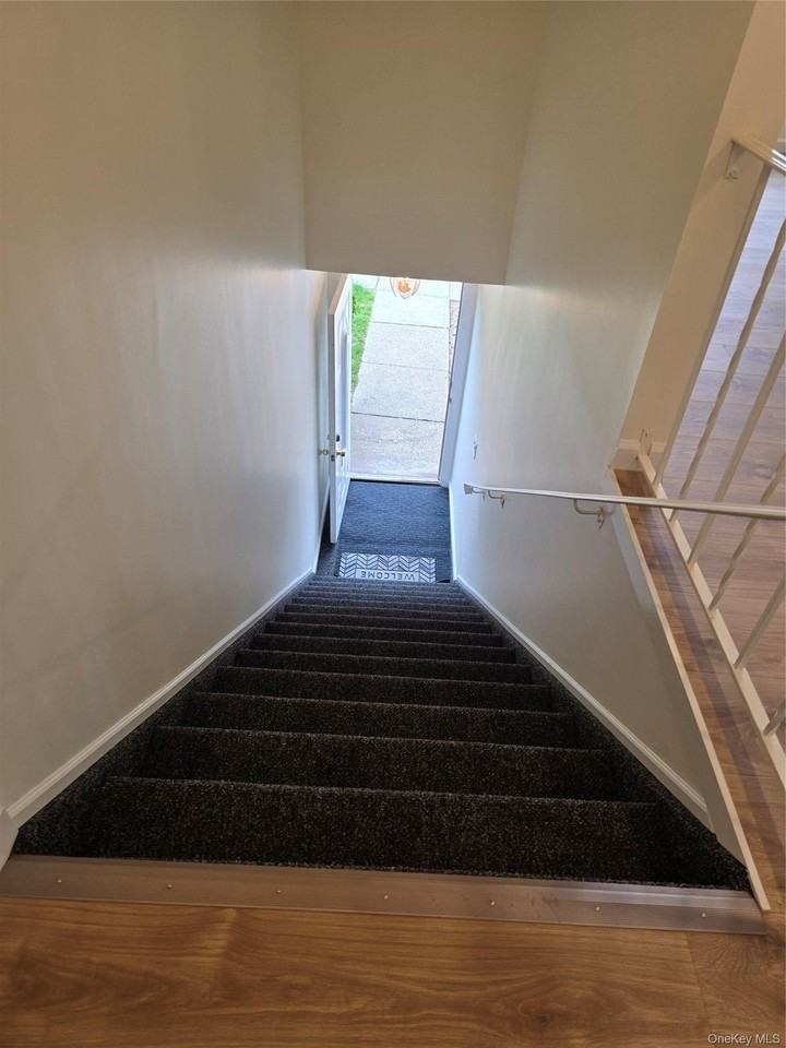 79 Birchwood Rd - Photo 4 of 14