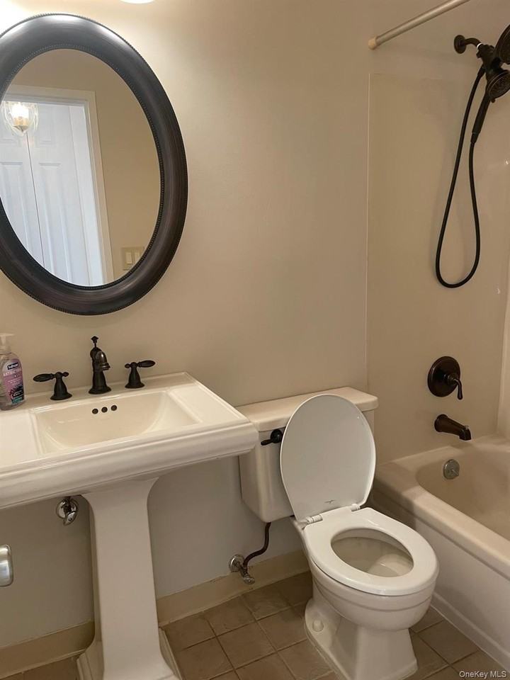 79 Birchwood Rd - Photo 6 of 14