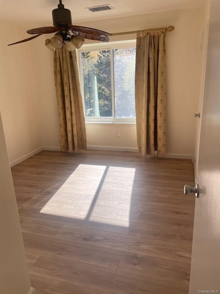 79 Birchwood Rd - Photo 7 of 14