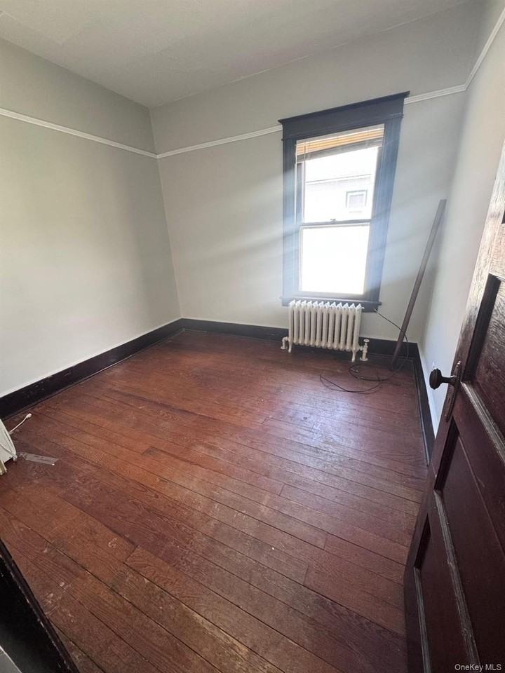 106 South Ave - Photo 5 of 12