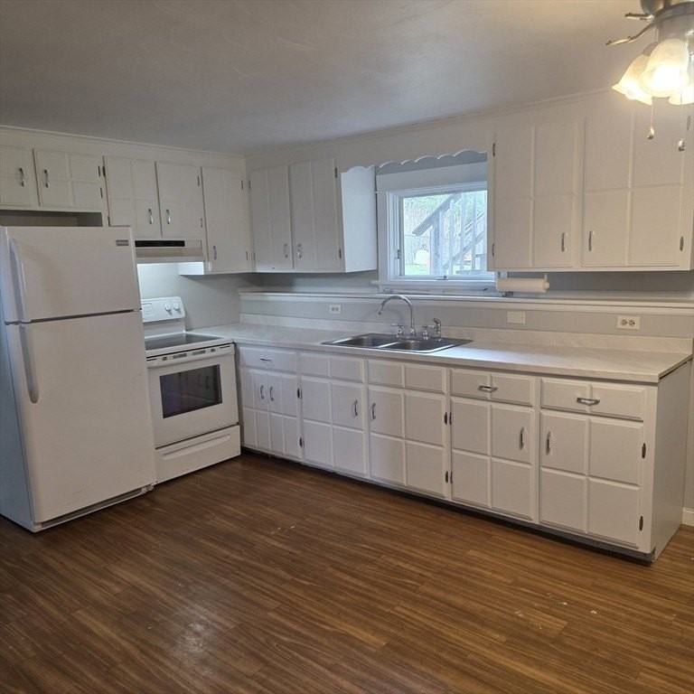 81 Crane Ave S #1 - Photo 3 of 11