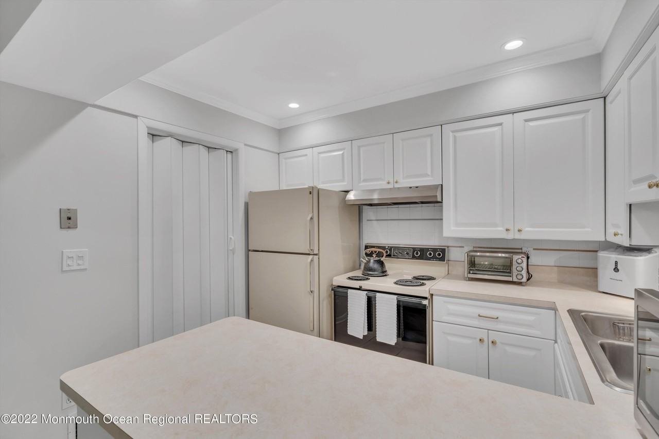 54 Linden Ct - Photo 7 of 24