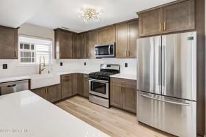 featured image of 103 Hyacinth Ln