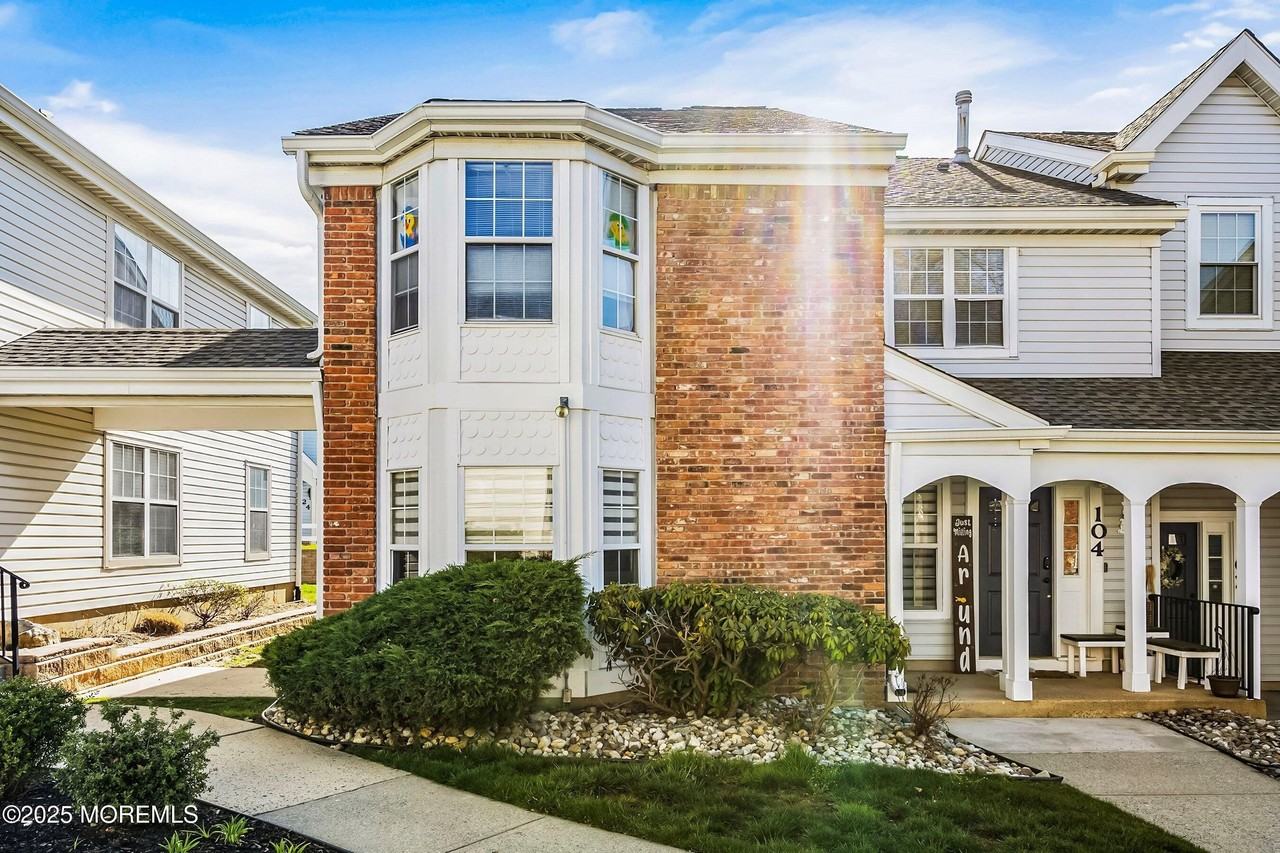 103 Hyacinth Ln - Photo 2 of 43