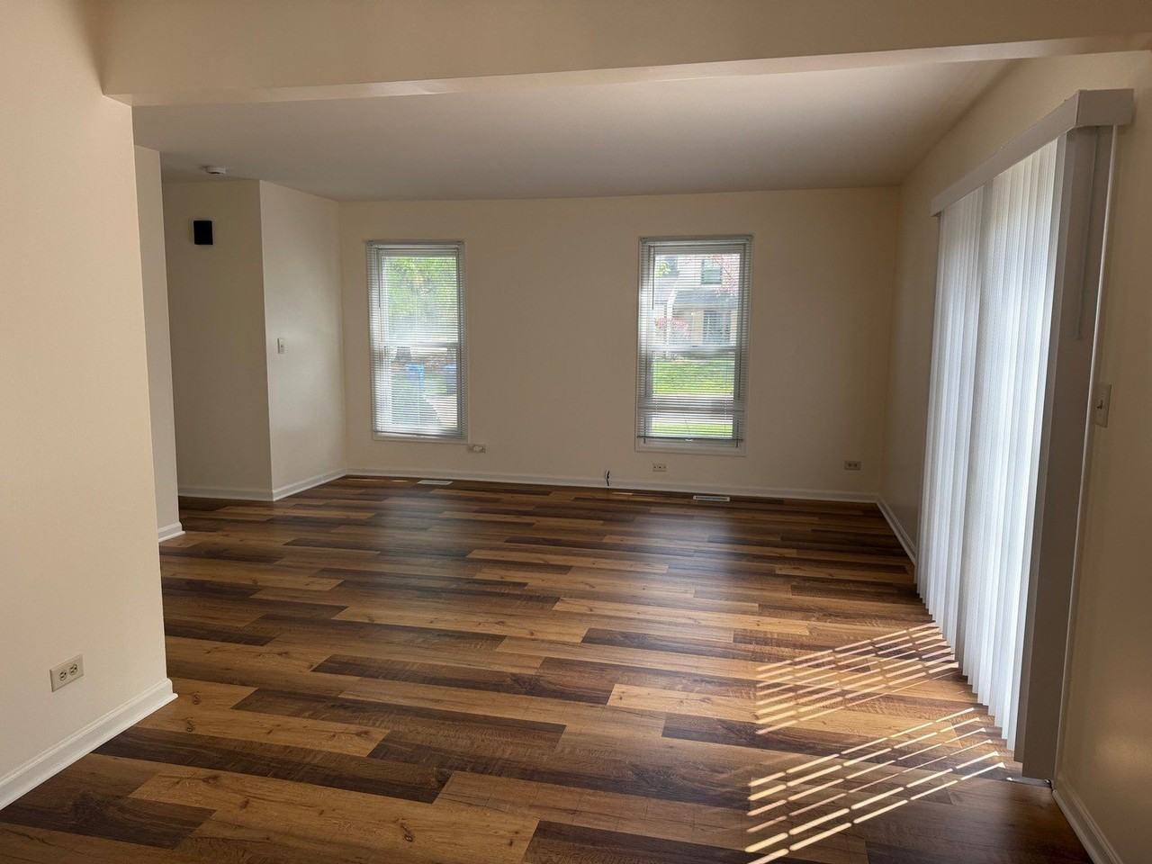 5090 Prairie Oak Rd - Photo 4 of 23