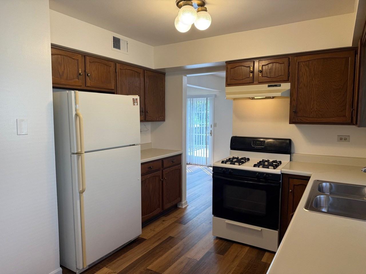 5090 Prairie Oak Rd - Photo 5 of 23