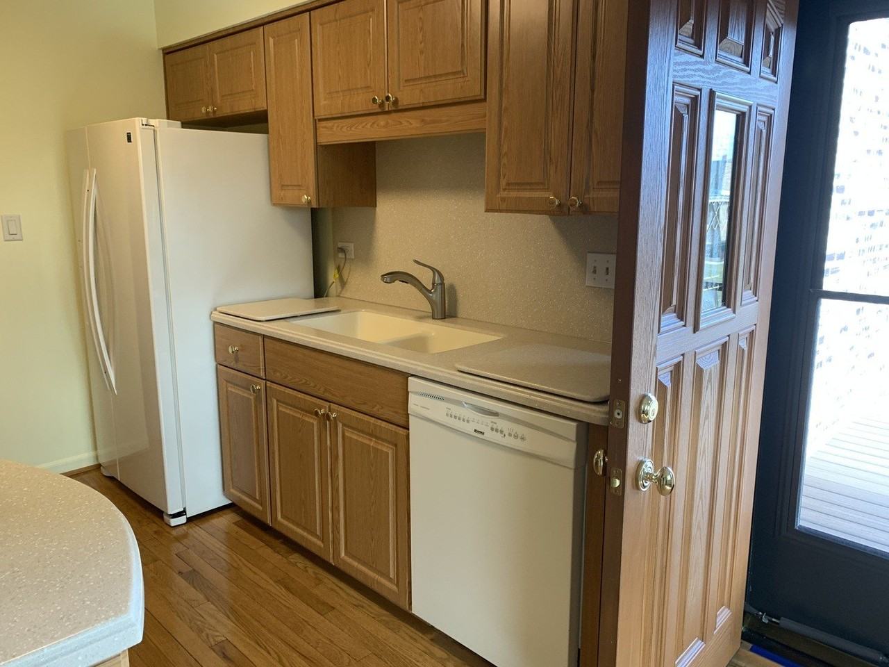 7609 Hayenga Ln - Photo 4 of 34