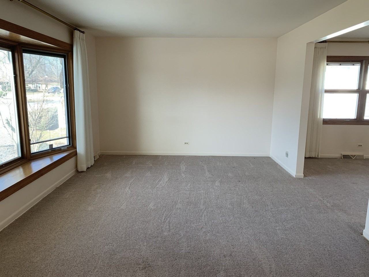 7609 Hayenga Ln - Photo 6 of 34