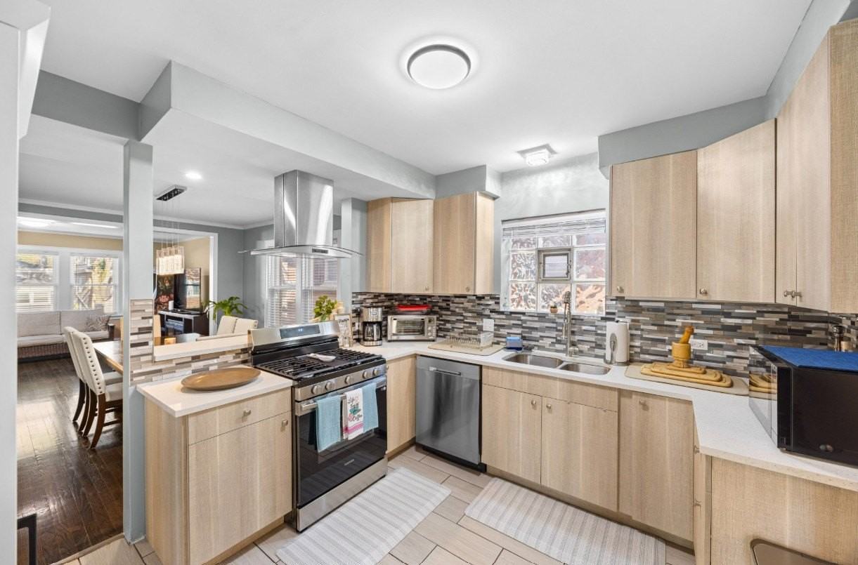 4136 Park Ave - Photo 7 of 27