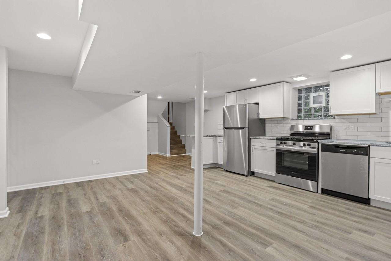 236 Callan Ave #G - Photo 4 of 13