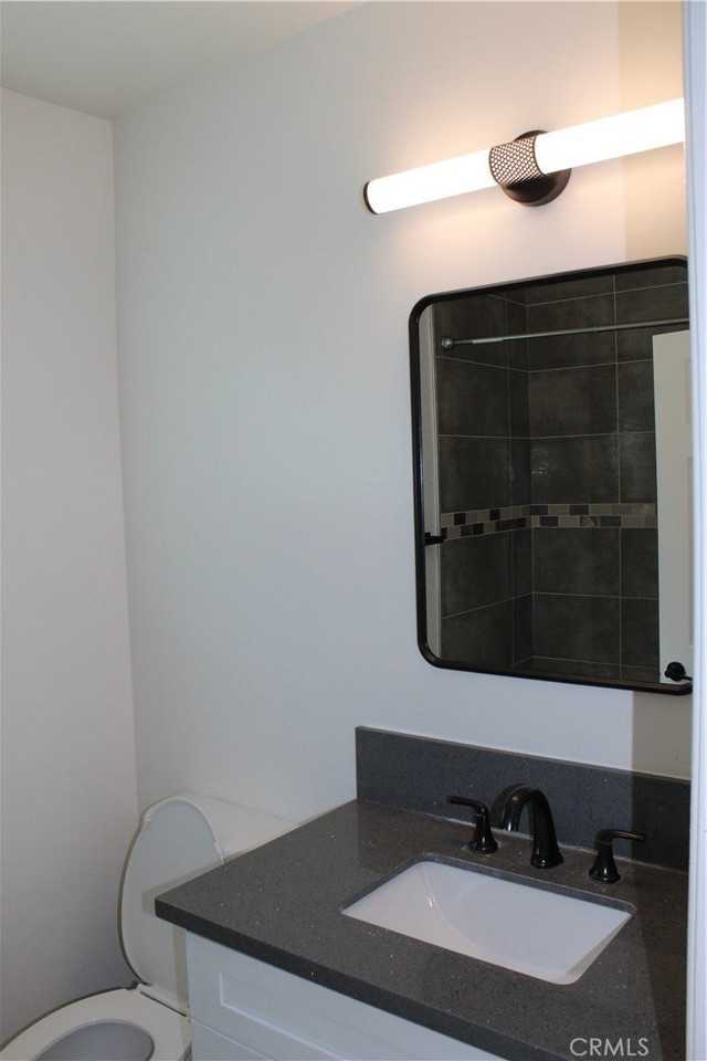 14808 Kingsdale Ave - Photo 5 of 18