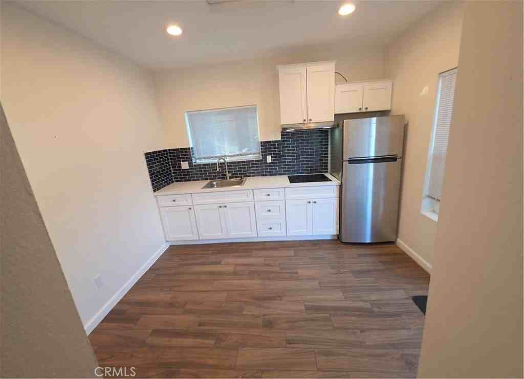 1496 Powell Way - Photo 2 of 6