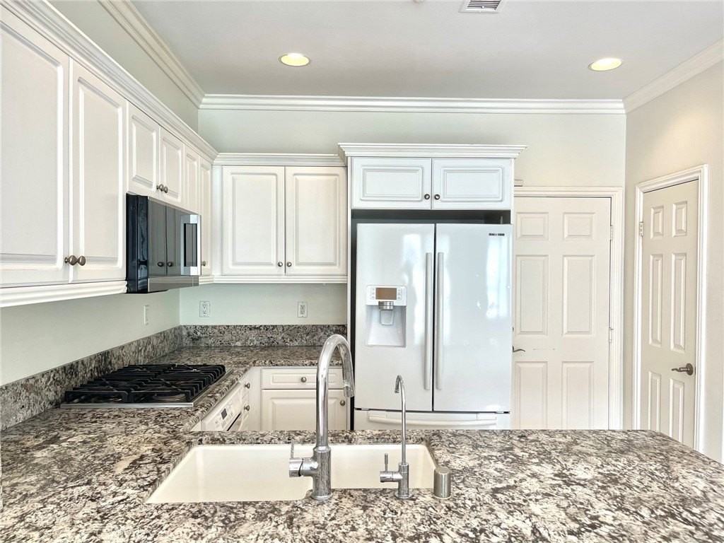 140 Paseo Vis - Photo 4 of 28