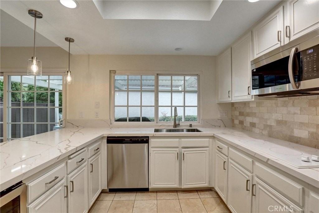 16 Sycamore Crk - Photo 3 of 50