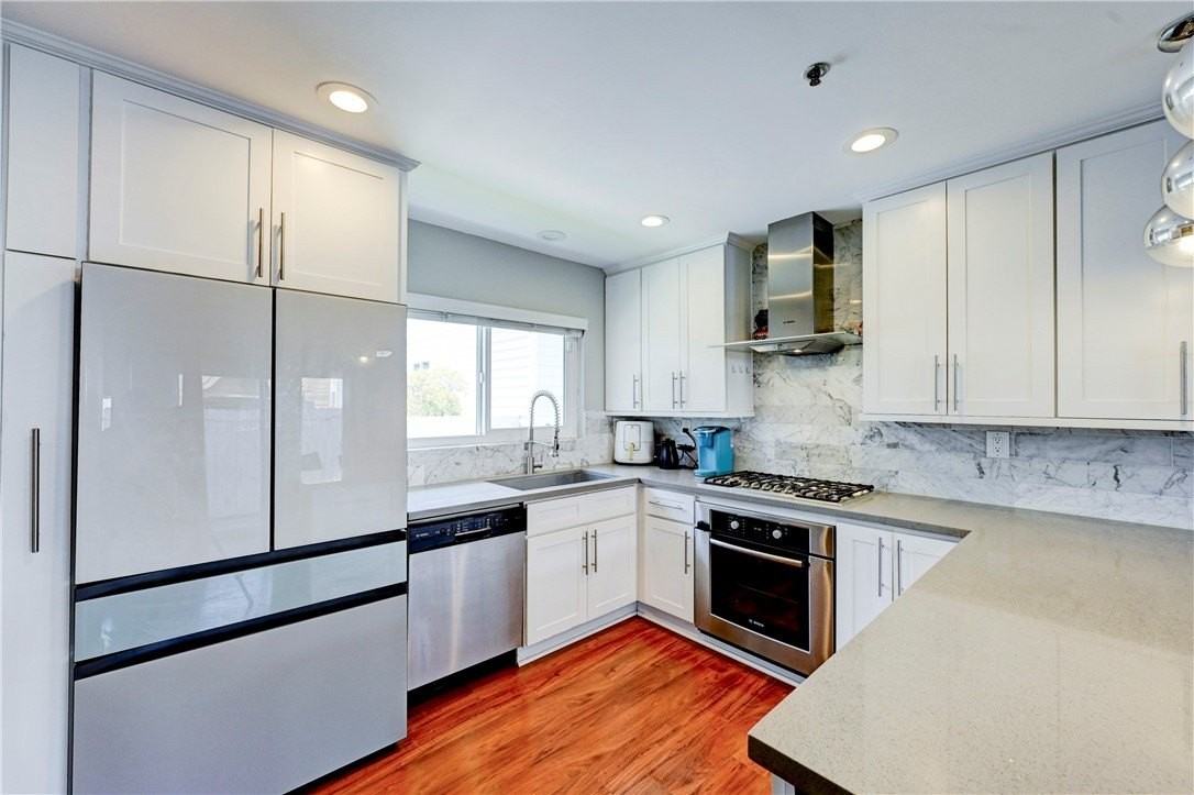 260 Victoria St #5 - Photo 3 of 29