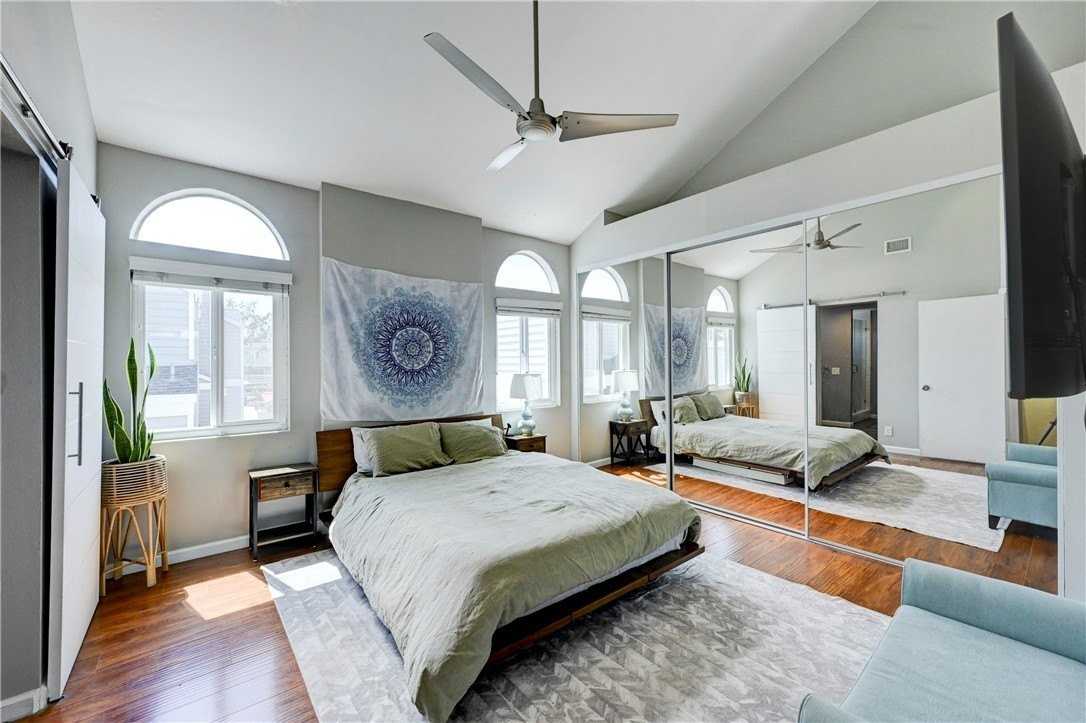 260 Victoria St #5 - Photo 4 of 29