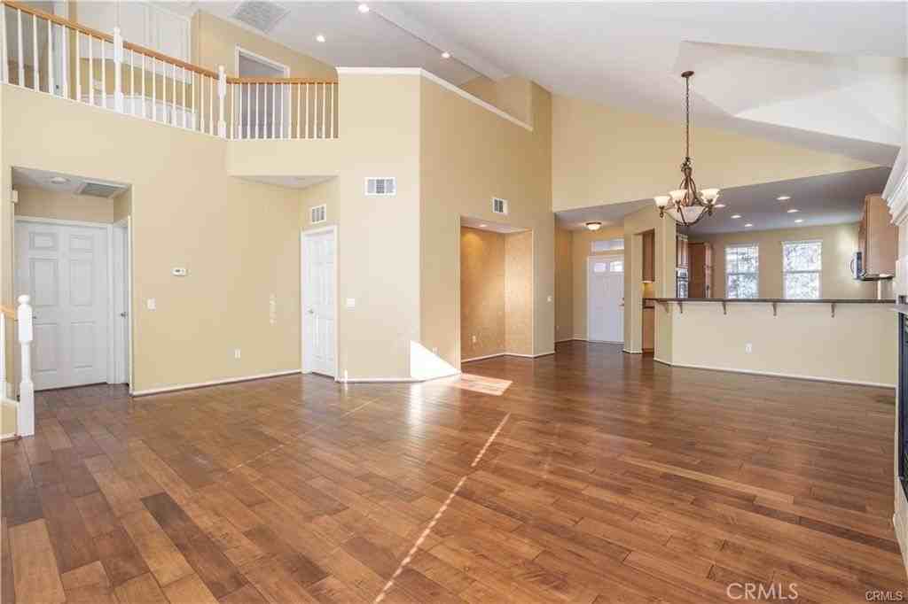 19932 Oakville Ct - Photo 4 of 26