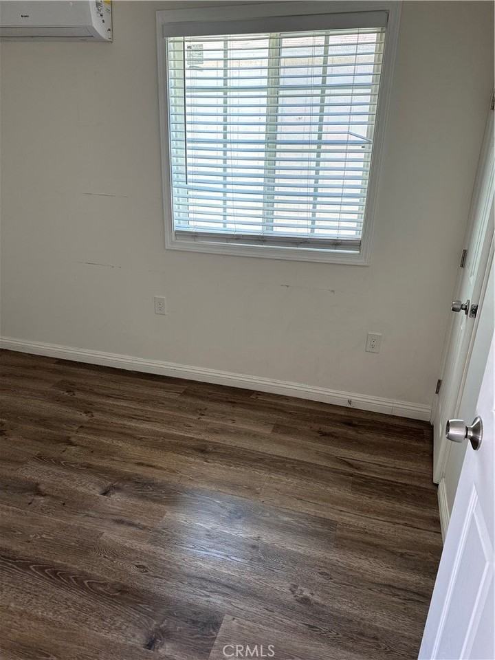 5828 N Vista 1/2 - Photo 3 of 6