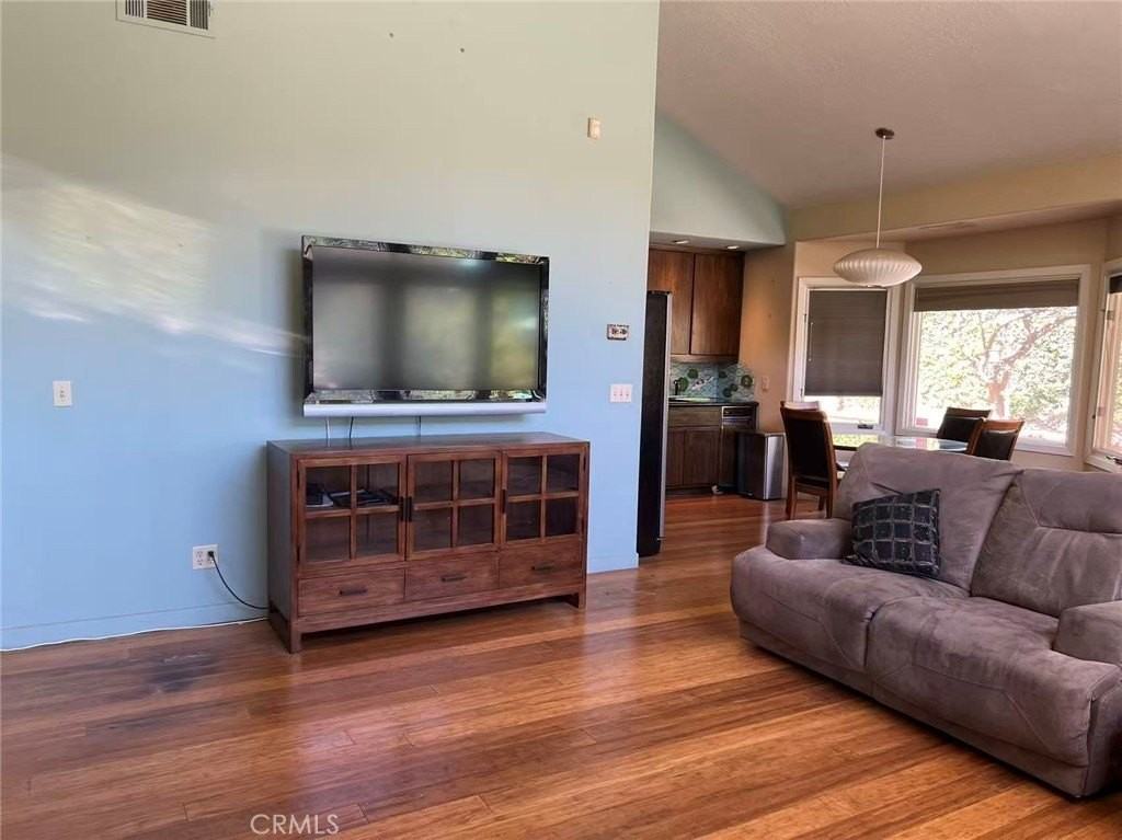 210 Verbena Ln - Photo 3 of 8