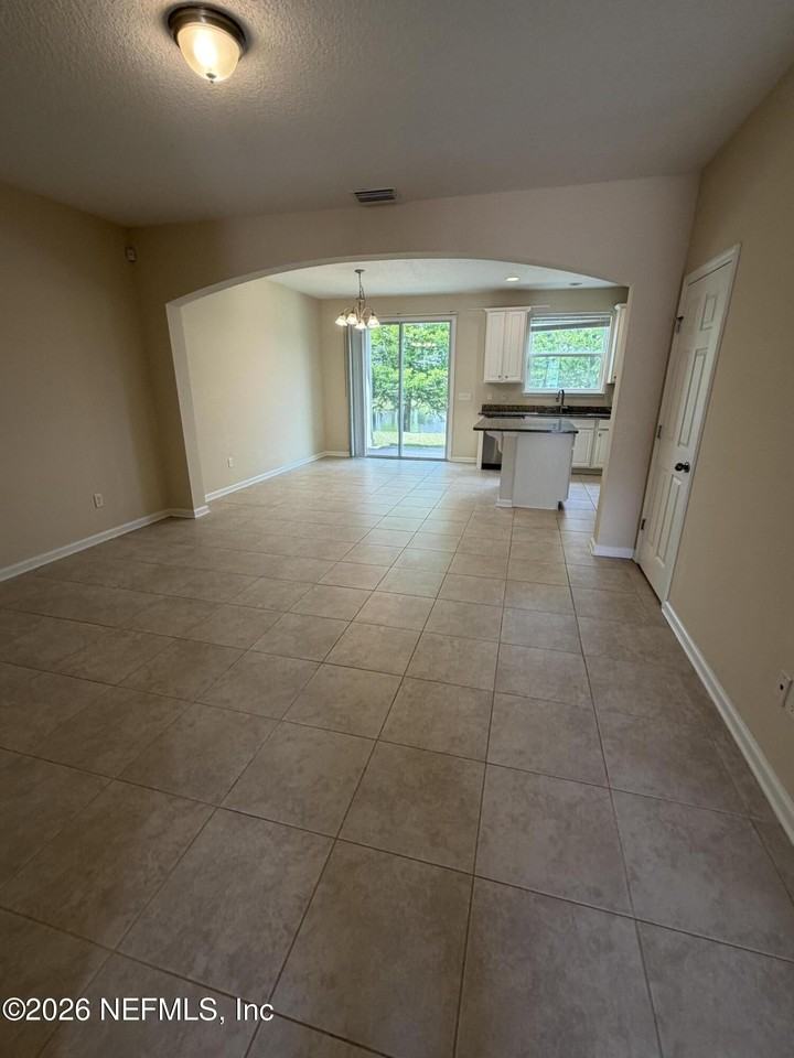 156 Nelson Ln - Photo 6 of 50