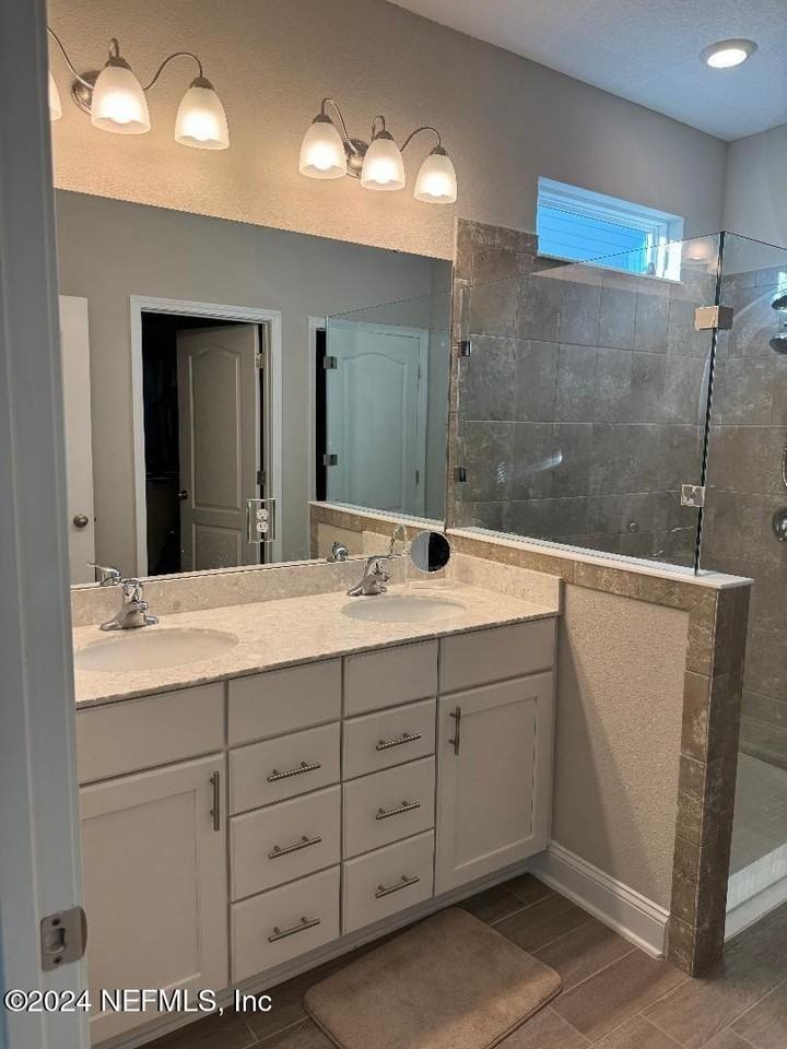 172 Greenway Ln - Photo 3 of 32