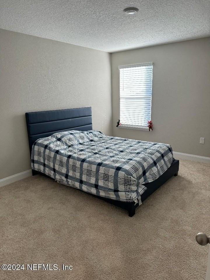 172 Greenway Ln - Photo 6 of 32