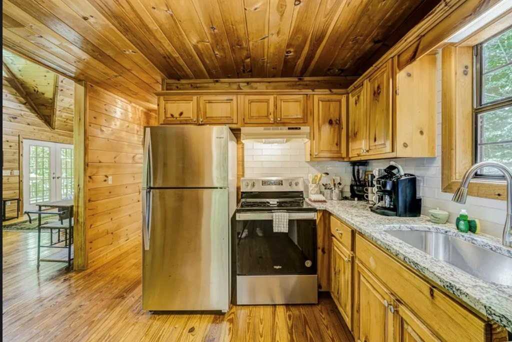 9947 Doublehead Gap Rd - Photo 5 of 23