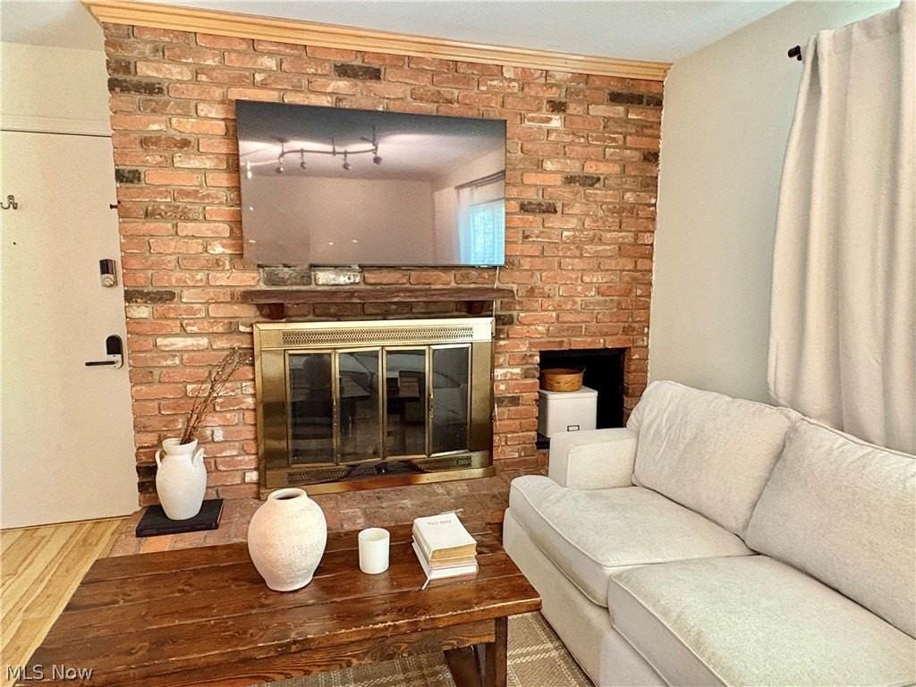 6910 Carriage Hill Dr #103 - Photo 5 of 22