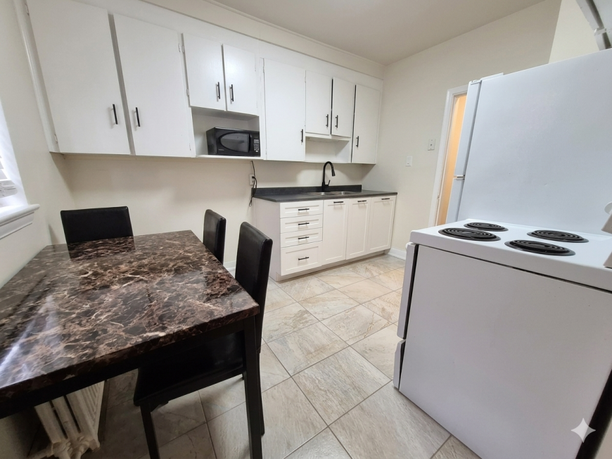 1000 O'Connor Dr - Photo 3 of 10