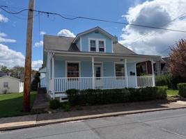 featured image of 105 N Walnut St #B
