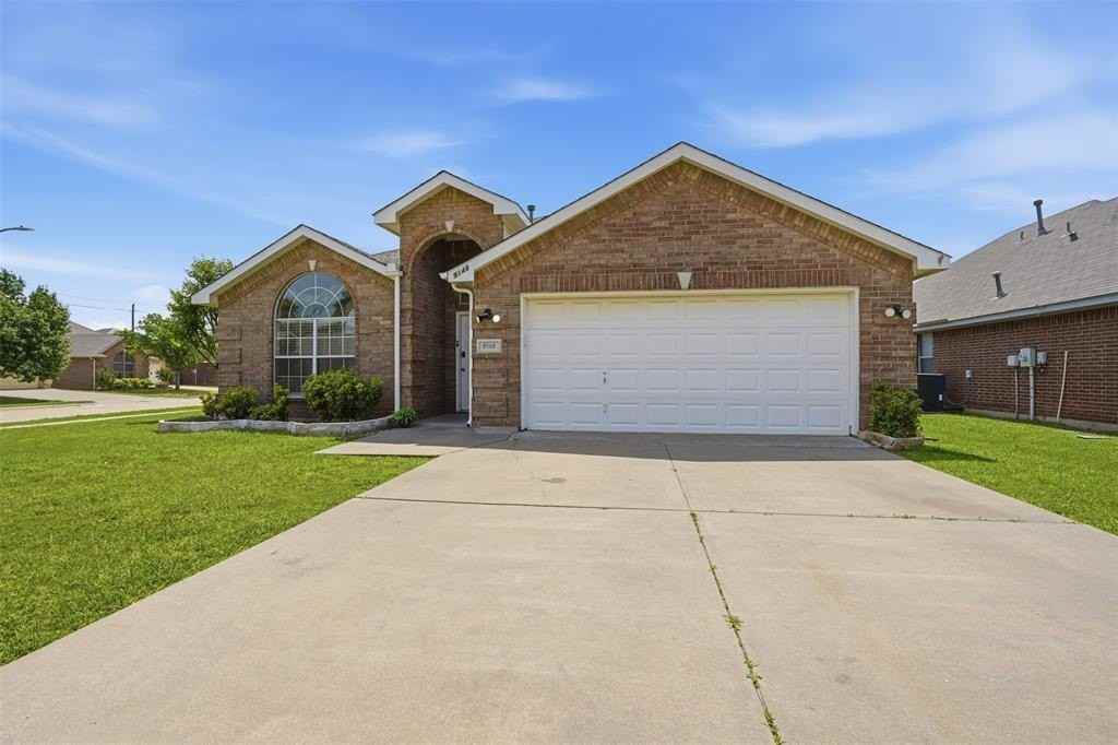 9148 Rushing River Dr - Photo 4 of 36