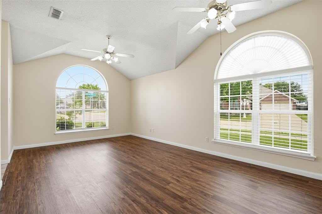 9148 Rushing River Dr - Photo 5 of 36