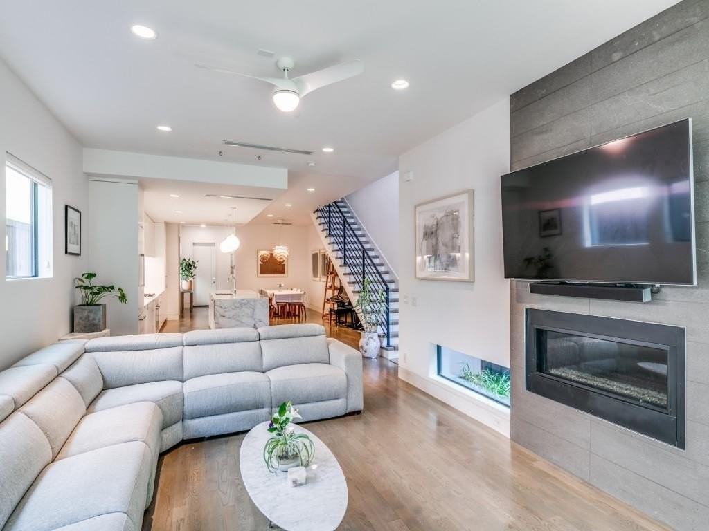 1847 Euclid Ave - Photo 3 of 24