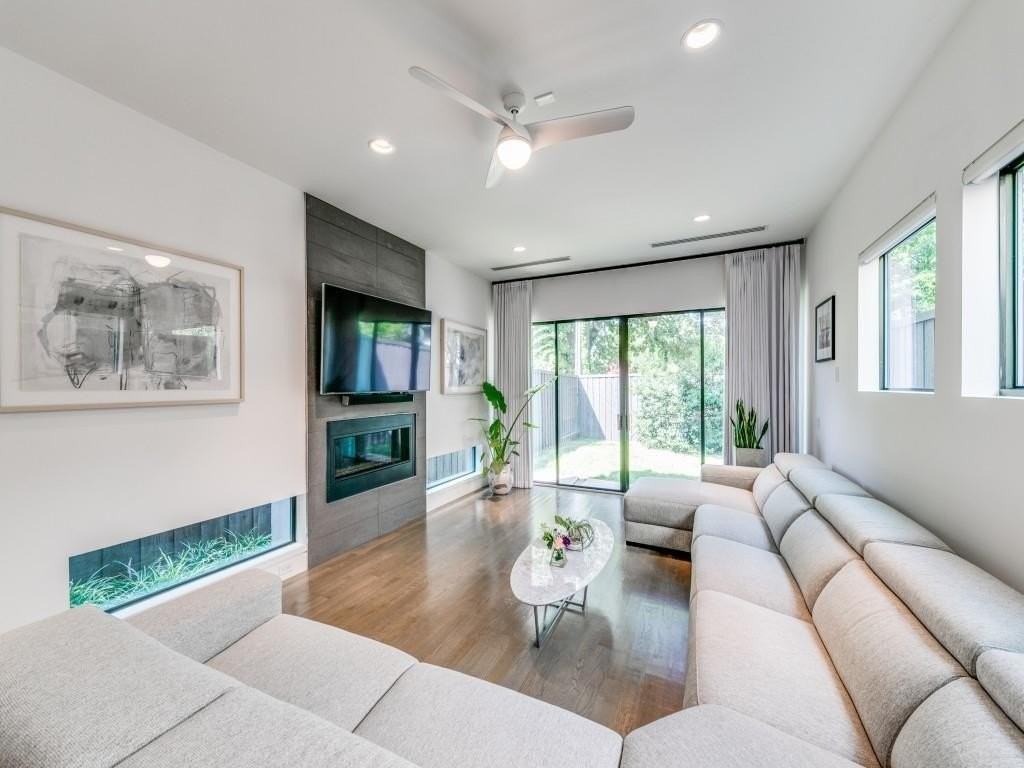 1847 Euclid Ave - Photo 5 of 24