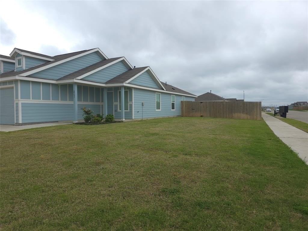 2757 Cobbleview Dr - Photo 2 of 30