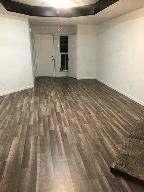 204 Matt Pl - Photo 2 of 8