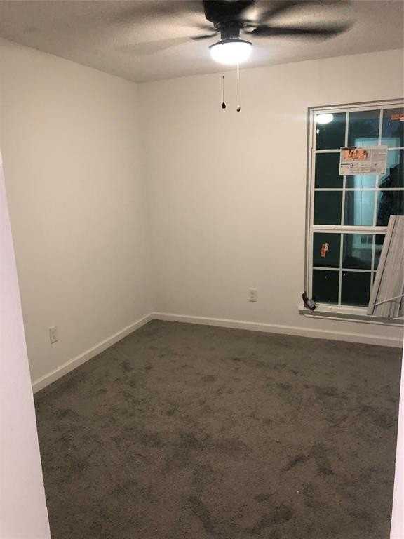 204 Matt Pl - Photo 4 of 8