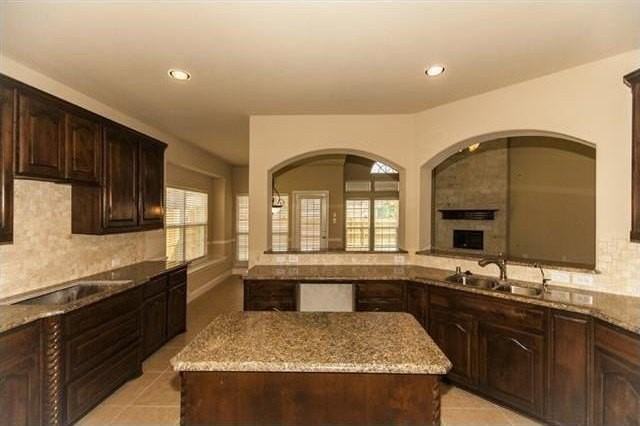 12060 Grandview Dr - Photo 5 of 23