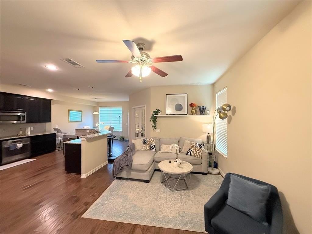 880 Merino Dr - Photo 5 of 33